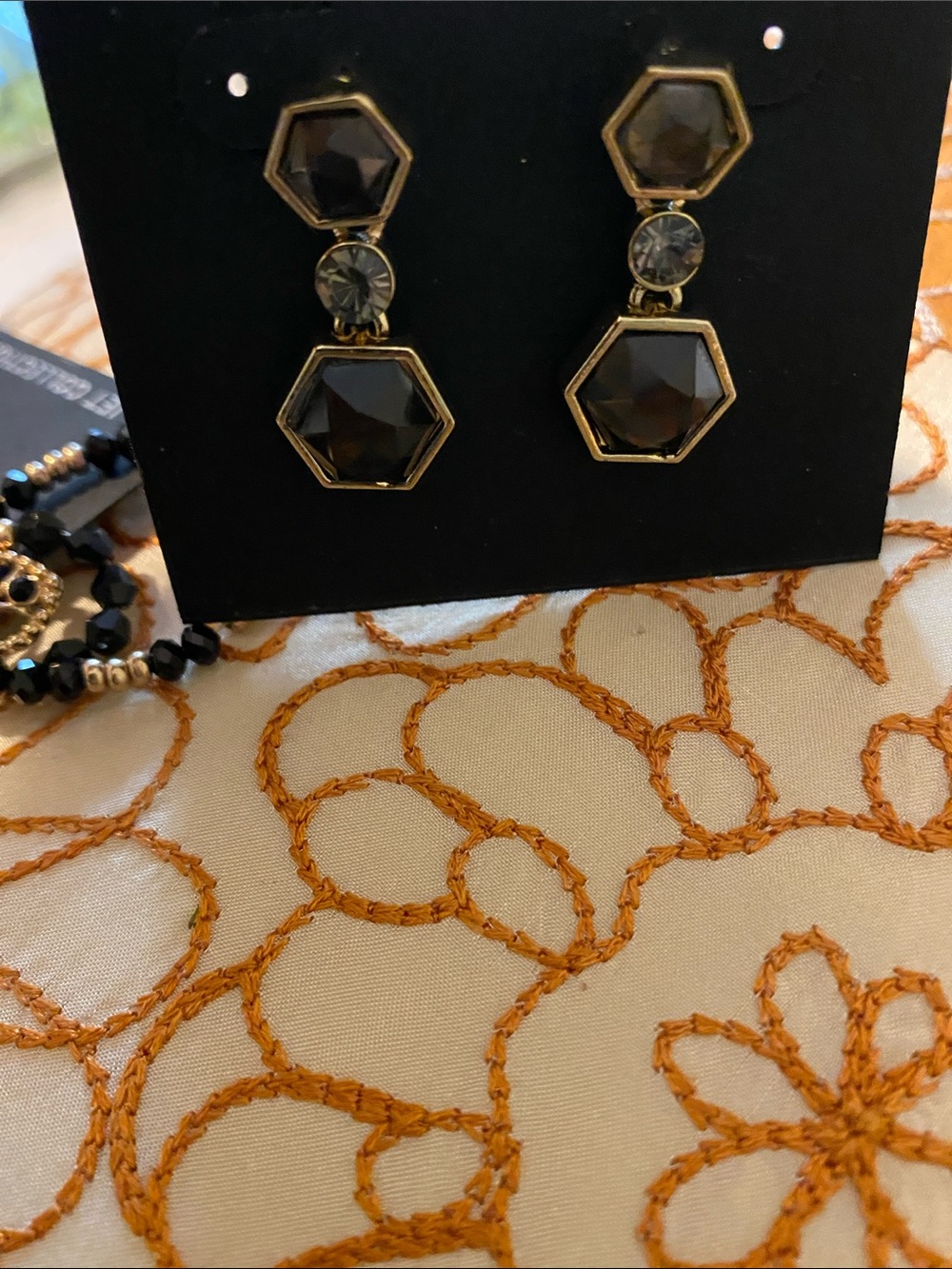 NWT---2 Pairs WORTHINGTON/MIXIT Pierced Earrings - Picture 4 of 6